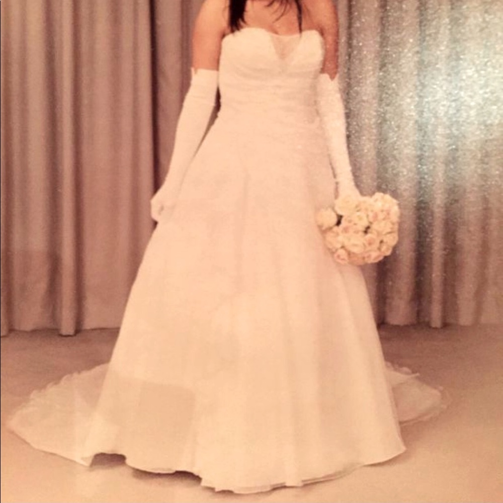 Strapless Sweetheart Wedding Dress